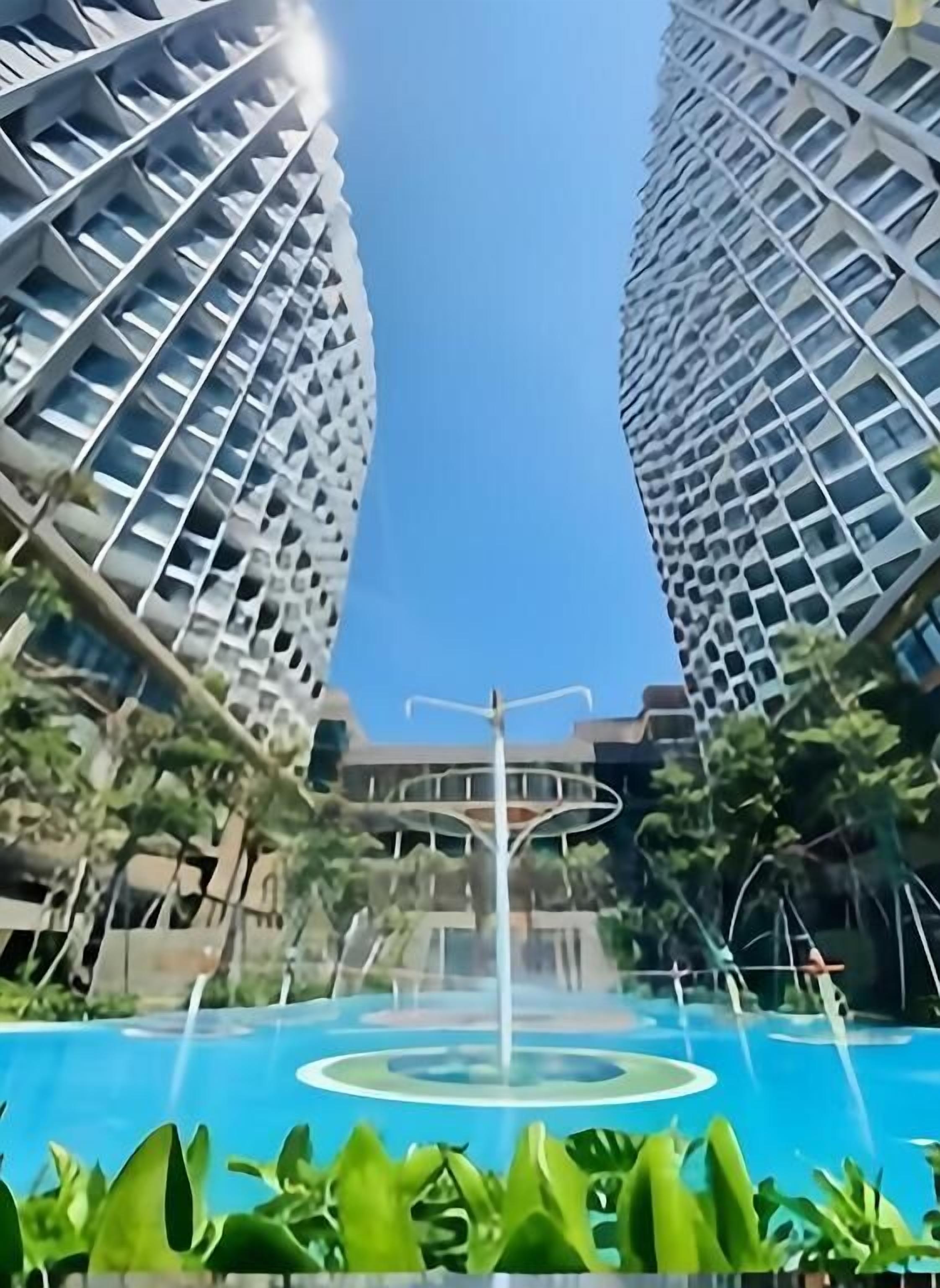 3 outdoor pools