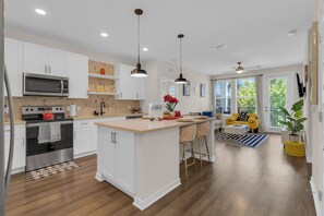 Private kitchen - Cozy 1-bedroom with AC in awesome Winter Garden (Winter Garden)