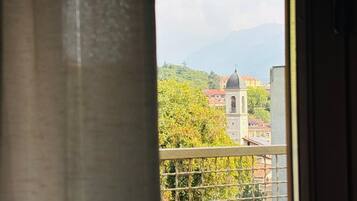 Interni