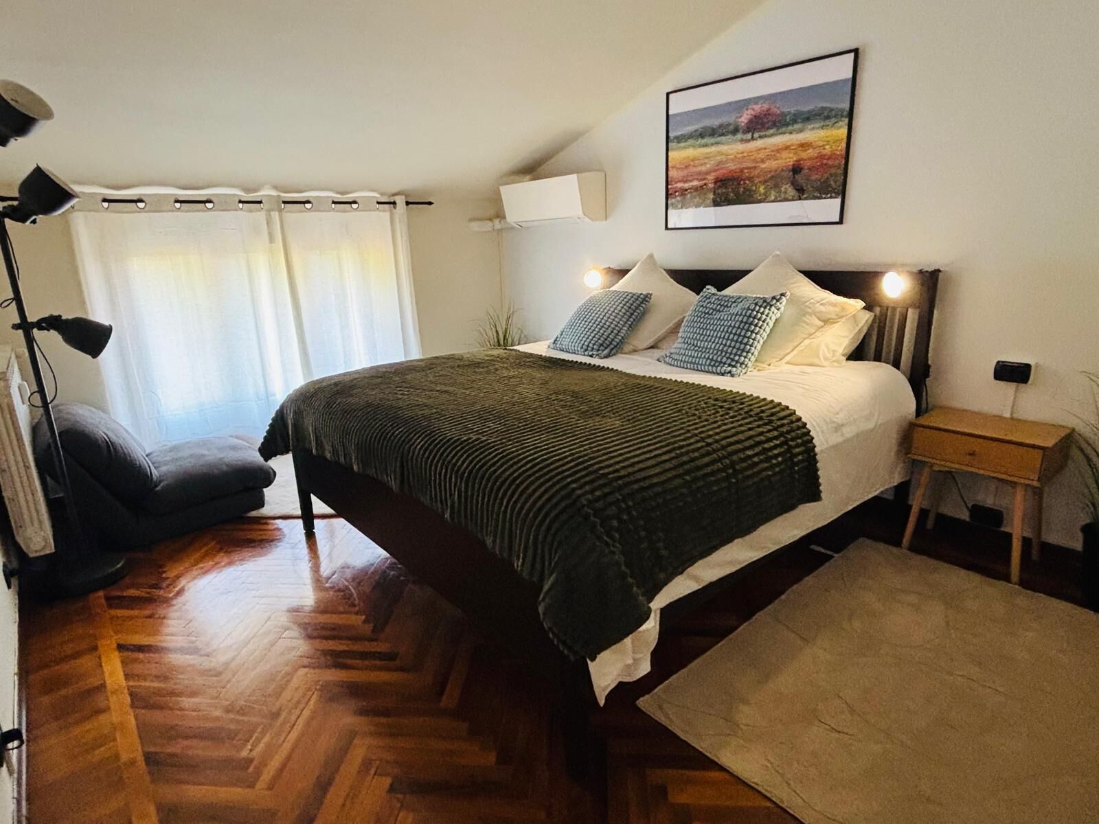 1 Schlafzimmer, Schreibtisch, Bügeleisen/Bügelbrett, Reisekinderbett