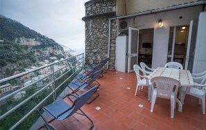 Outdoor dining - Vrbo Property (Positano)