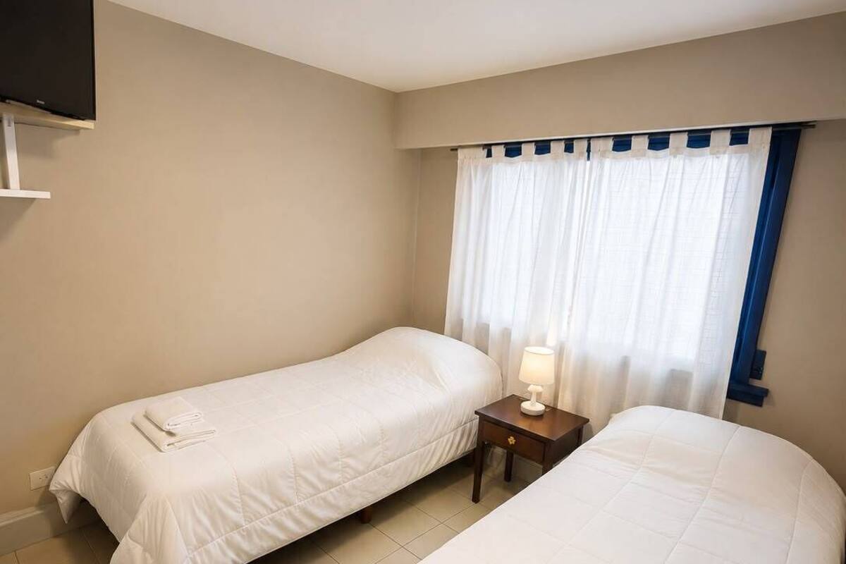 Kamar Double Standar | Selimut bulu angsa dan Wi-Fi gratis