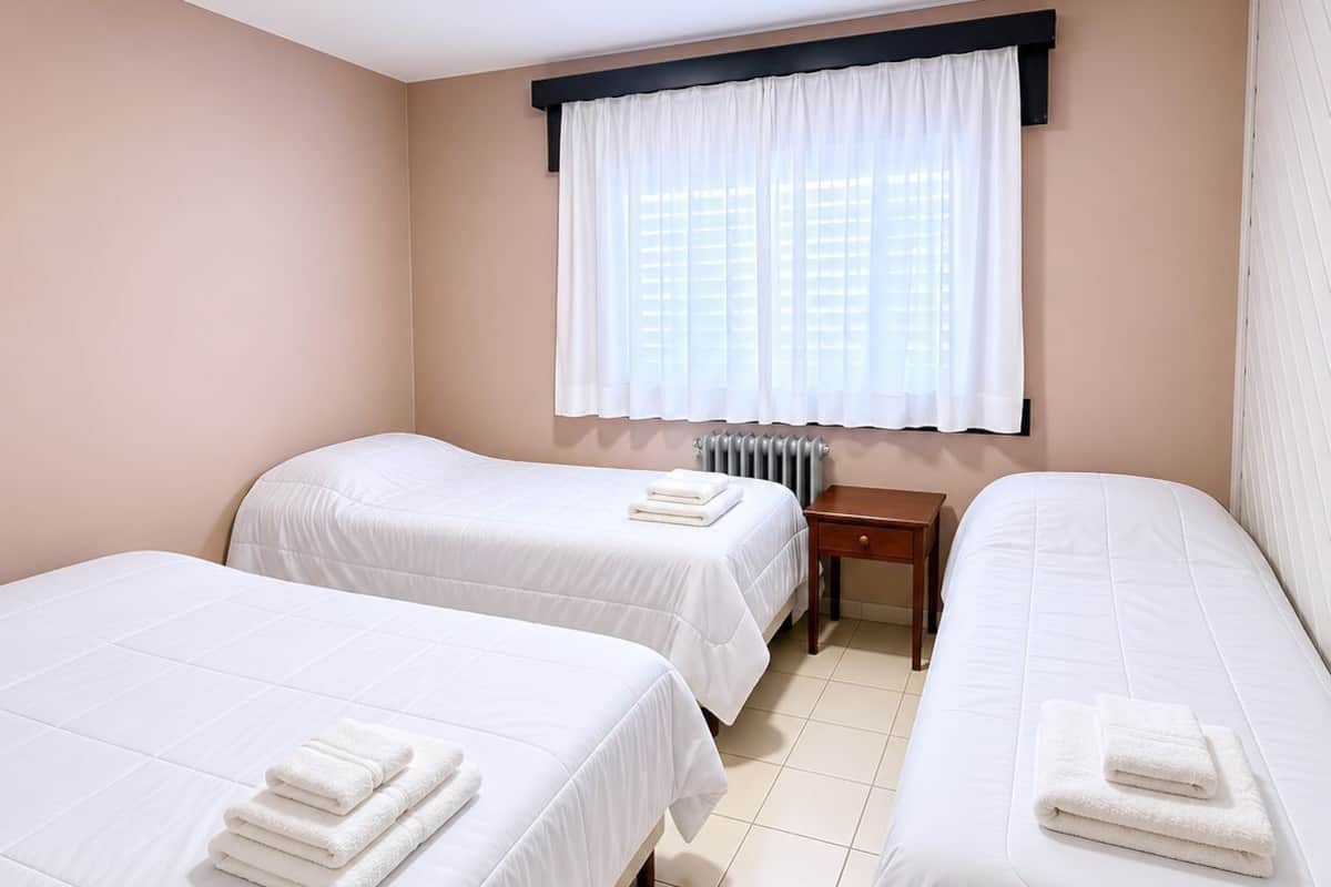 Kamar Quadruple Standar | Selimut bulu angsa dan Wi-Fi gratis