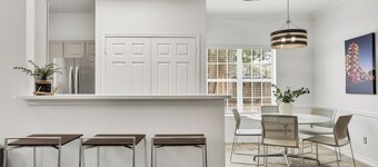 Marfa-Southside Townhome, short walk to A&M Campus