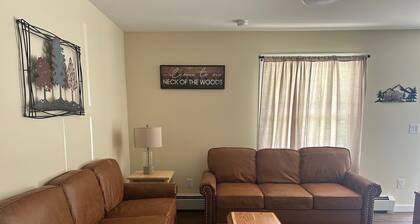 Country Club Apartments - 2BR Retreat UNIT 10