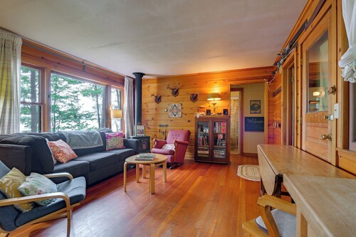 Serene Lost Land Lake Cabin: Hayward/cable Area