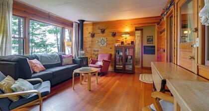 Serene Lost Land Lake Cabin: Hayward/cable Area