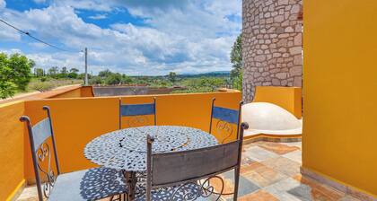 Villa Near Parroquia de San Miguel Arcángel!