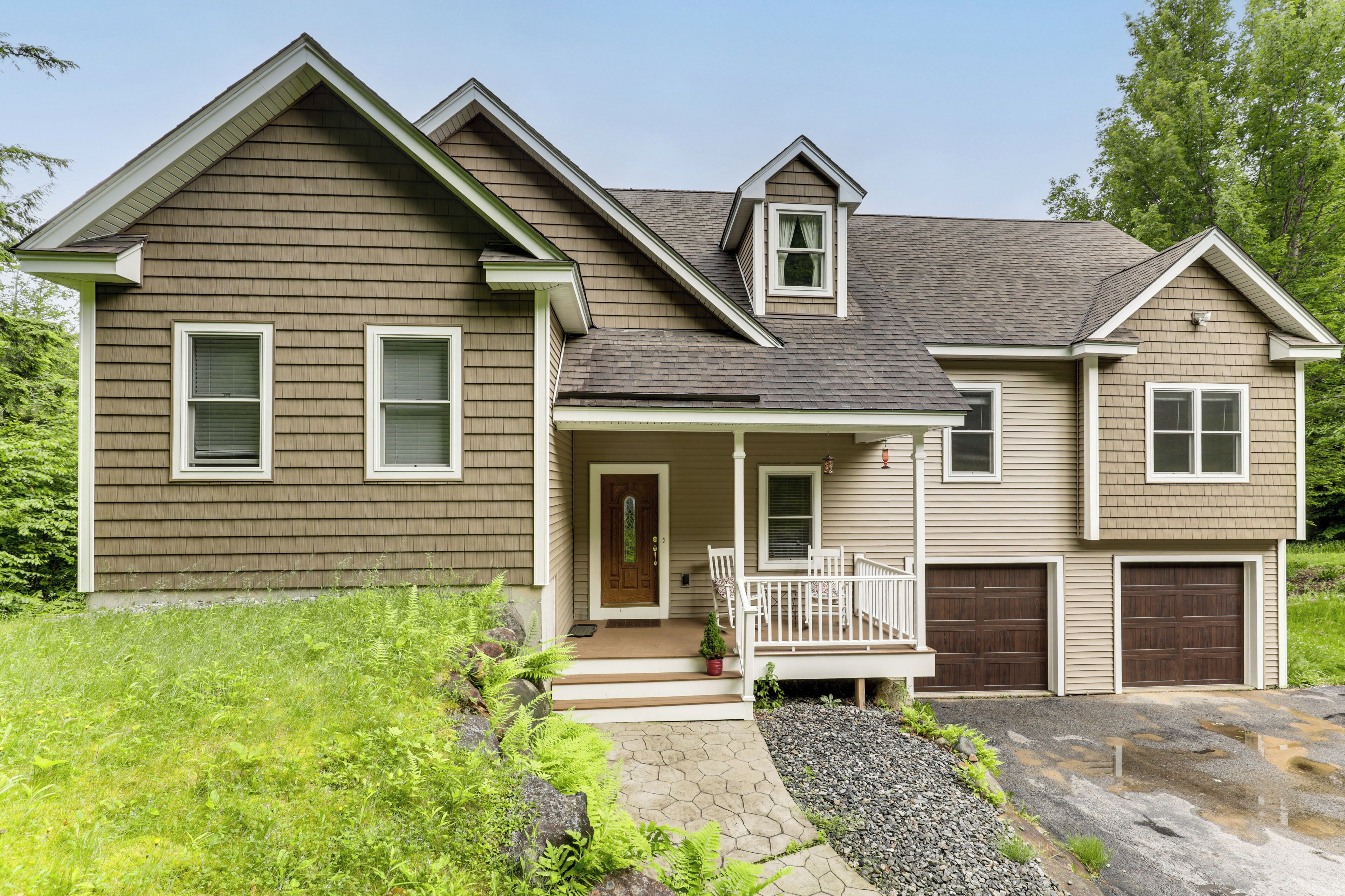 House (4 Bedrooms) | Front of property