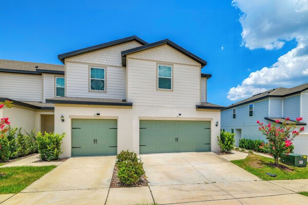 Modern Dundee Townhome Near Lakes & Legoland! - Lake Aurora, FL