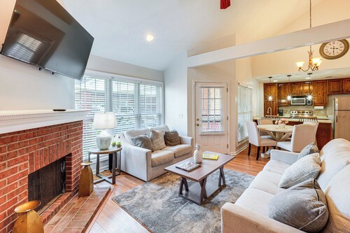 Quiet Jackson Condo: Near Hospitals & Colleges