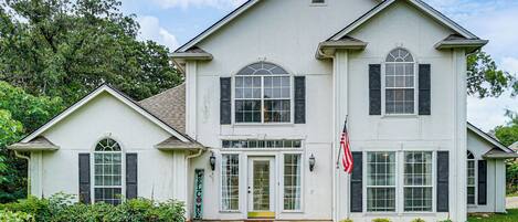 House (3 Bedrooms) | Front of property