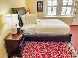 Iron/ironing board, Internet, bed sheets - Palm Suite  @ Artisan Downtown enjoy the Artisan Experience (DeLand)