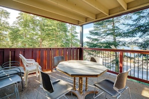 Apartment (2 Bedrooms) | Interior - Balcony w/ Lake & Mtn Views! Walkable Dillon Condo (Dillon)