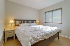 House (3 Bedrooms) | Interior - 4 Mi to U-M Campus! Quiet Family Home w/ Yard (Ann Arbor)