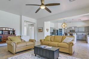 House (3 Bedrooms) | Interior