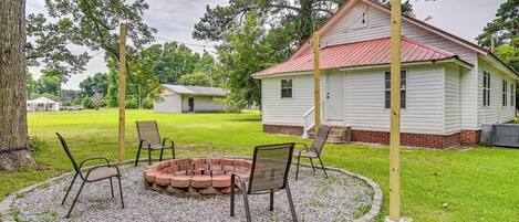 House (3 Bedrooms) | Front of property
