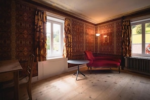 Executive Suite | Interior