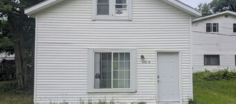 2-bedroom house in Berrien Springs w AC. Sofa bed. Close to Andrews University.