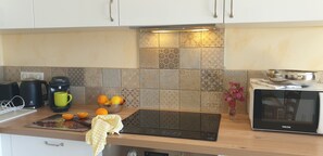 Comfort Apartment, Sea View | Private kitchen - Appartement de charme vue sur mer (Valle-di-Campoloro)