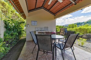 Outdoor dining - The Loft at Pura Vida | Pool and Beach! (Ocotal)