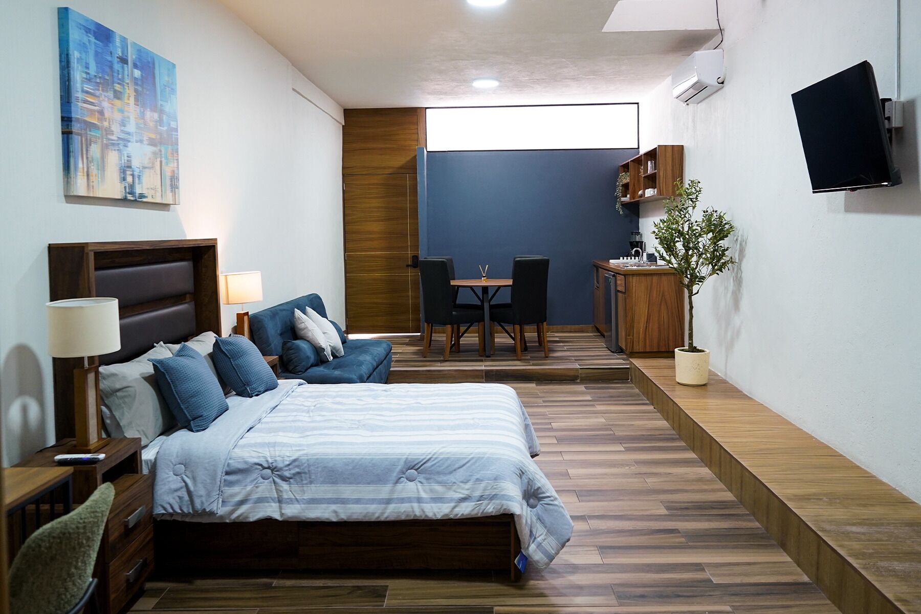 Deluxe Loft