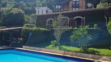 Piscina externa