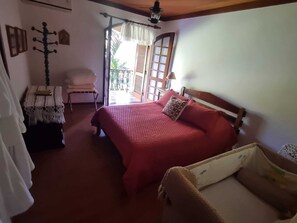 Casa, vista para o jardim | Wi-Fi de cortesia