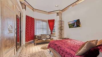 House, 4 Bedrooms, Smoking, Fireplace