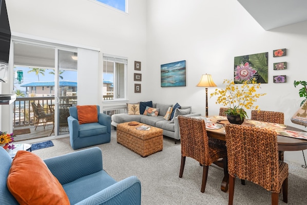 Condo, 1 King Bed with Sofa bed (Alii Cove#EE22: Top Floor unit with L) | Living area - Alii Cove#ee22: Top Floor Unit With Loft & Ac! (Kailua-Kona)