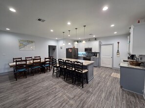 Dining - Impressive Barndominium With Five Bedrooms (Port O`Connor)