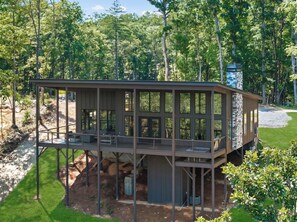 Exterior - Serene Modern Lodge with Mountain Views in Mineral Bluff (Mineral Bluff)