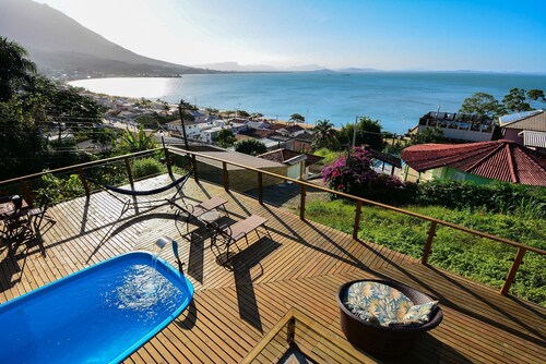 Chalé com Jacuzzi e Vista Mar - PLH007