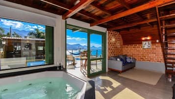 Chalet | Interior