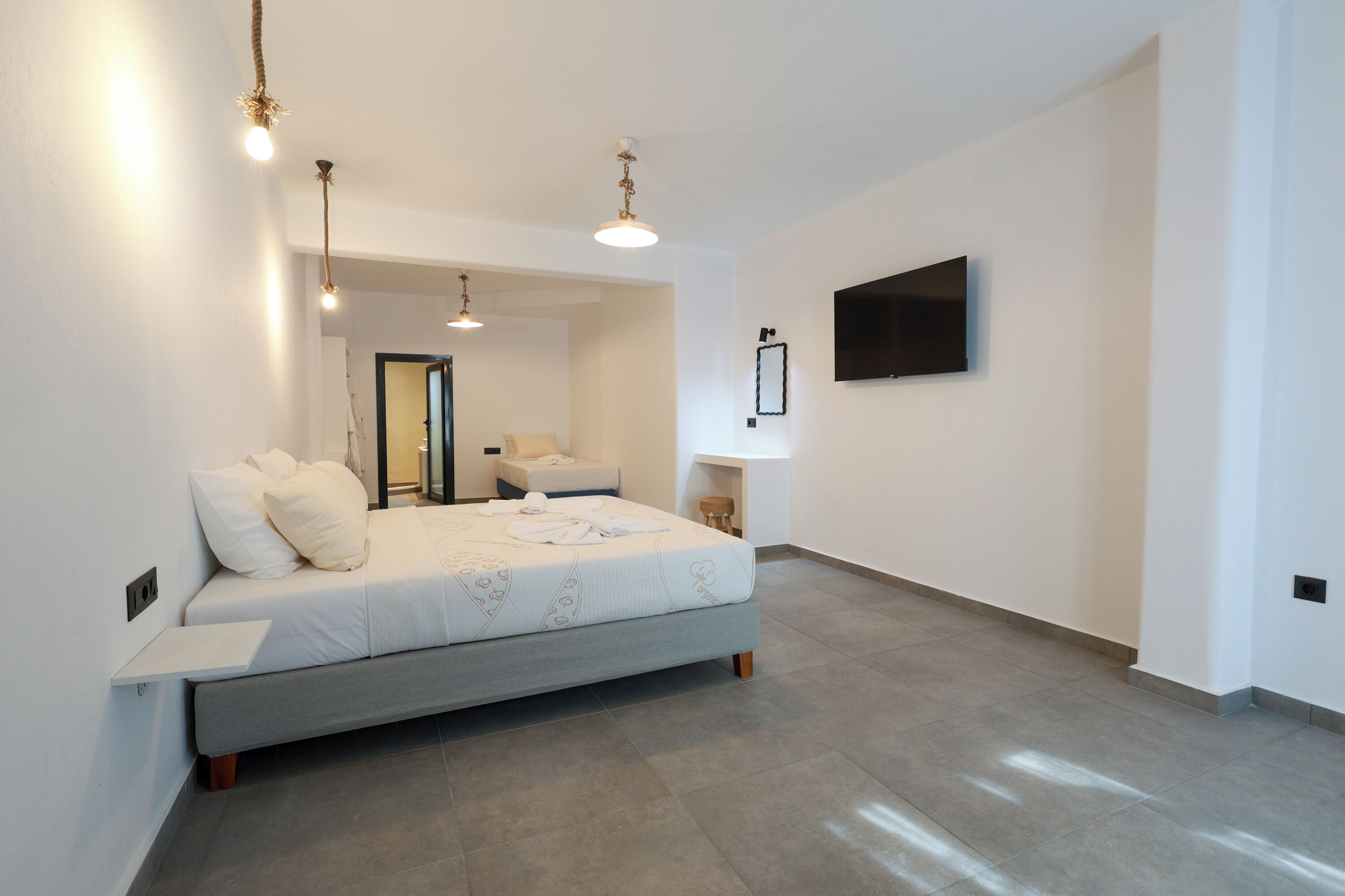 Standard Triple Room | Individually decorated, individually furnished, soundproofing, free WiFi