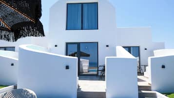Deluxe Suite with Sea View & Hot Tub | Terraza o patio