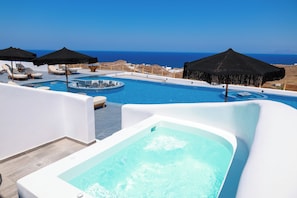 Deluxe Suite, Sea View | Private spa tub - Gold Diamond Luxury Suites (Santorini)