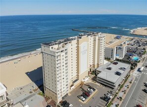 Exterior - Beachfront Condo dr 1402 (Virginia Beach)