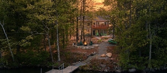 Lakefront Escape | Dock + Kayaks | Manning Lake