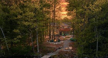 Lakefront Escape | Dock + Kayaks | Manning Lake