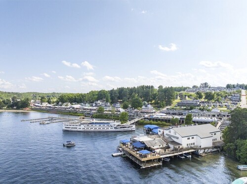 Weirs Beach Getaway | Walk to Beach | Winni