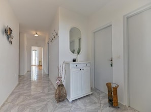 Apartment (Three Bedroom Apartment with Balcony ) | Innenbereich