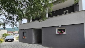 公寓 (Apartment first floor 2) | 外觀
