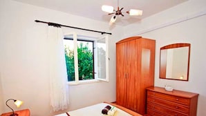 Apartemen (Two Bedroom Apartment with Terrace)
