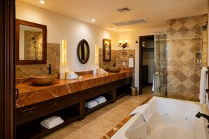 Bathroom - 2-Bedroom Luxury Beachfront Condo | Stunning Ocean Views | Cabo San Lucas (El Paraje)