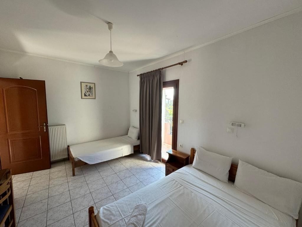 One-Bedroom Apartment with Balcony