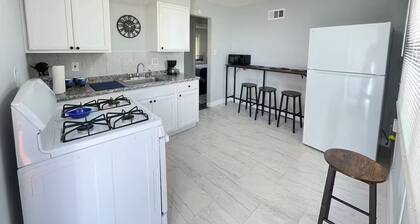 4 Bed 2 Bath Sapphire Oasis w/ Gym. Coffee Station and & Standing Desk!