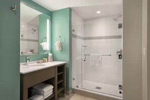 Hair dryer, towels, soap, toilet paper - Oceanfront 1BR Suite July 4th Week Sleeps 4 (mrytle beach)