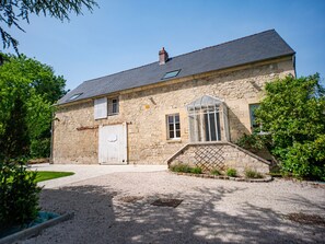 Exterior - Les Clés de Censibele - Charmant gîte pour 12 (Braye)