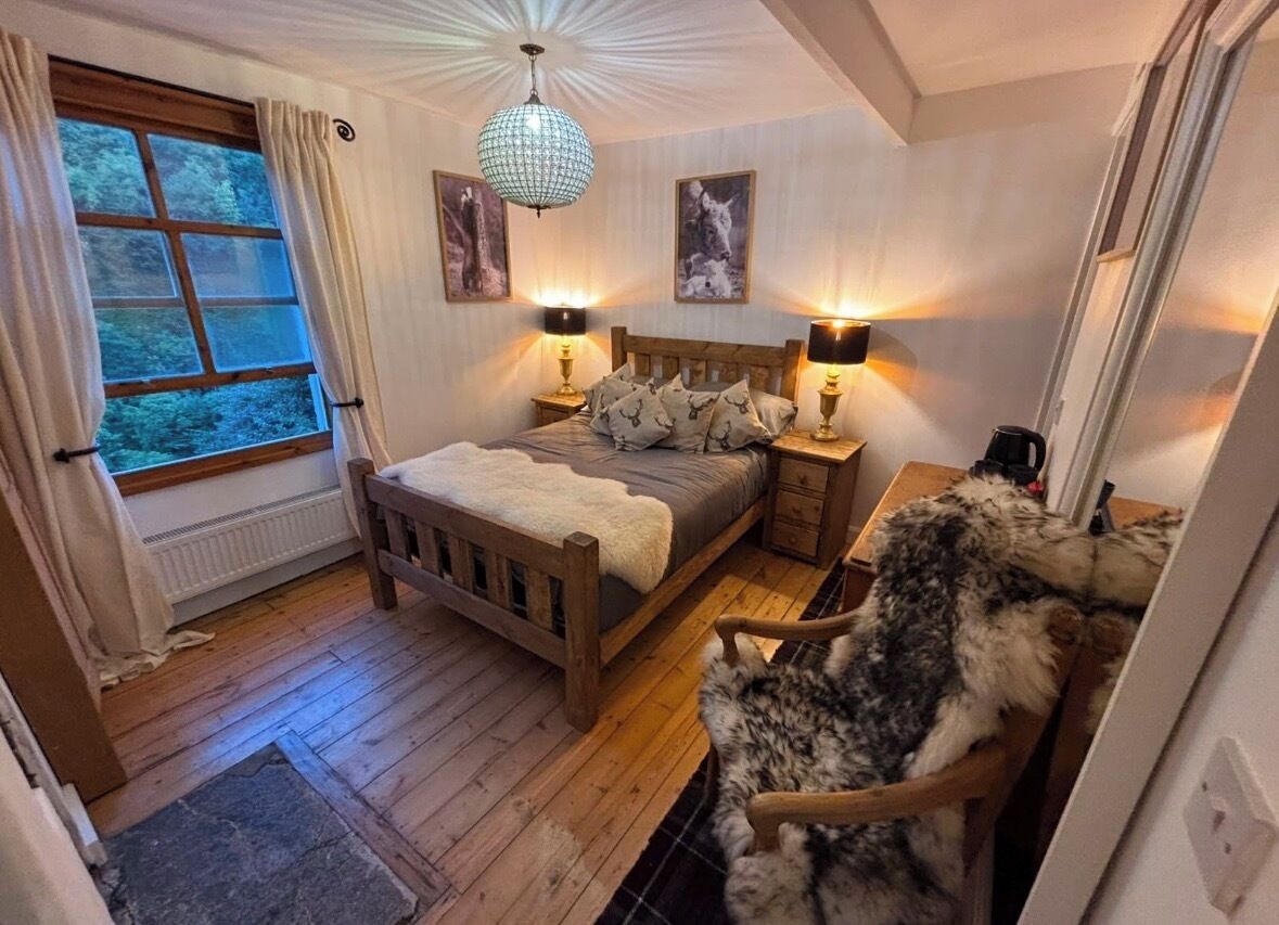 2 bedrooms, iron/ironing board, WiFi (free), bed sheets